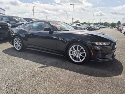 Certified 2025 Ford Mustang GT Premium RWD image 2