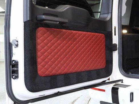 Used 2022 Mercedes-Benz G 550 G 550 image 30