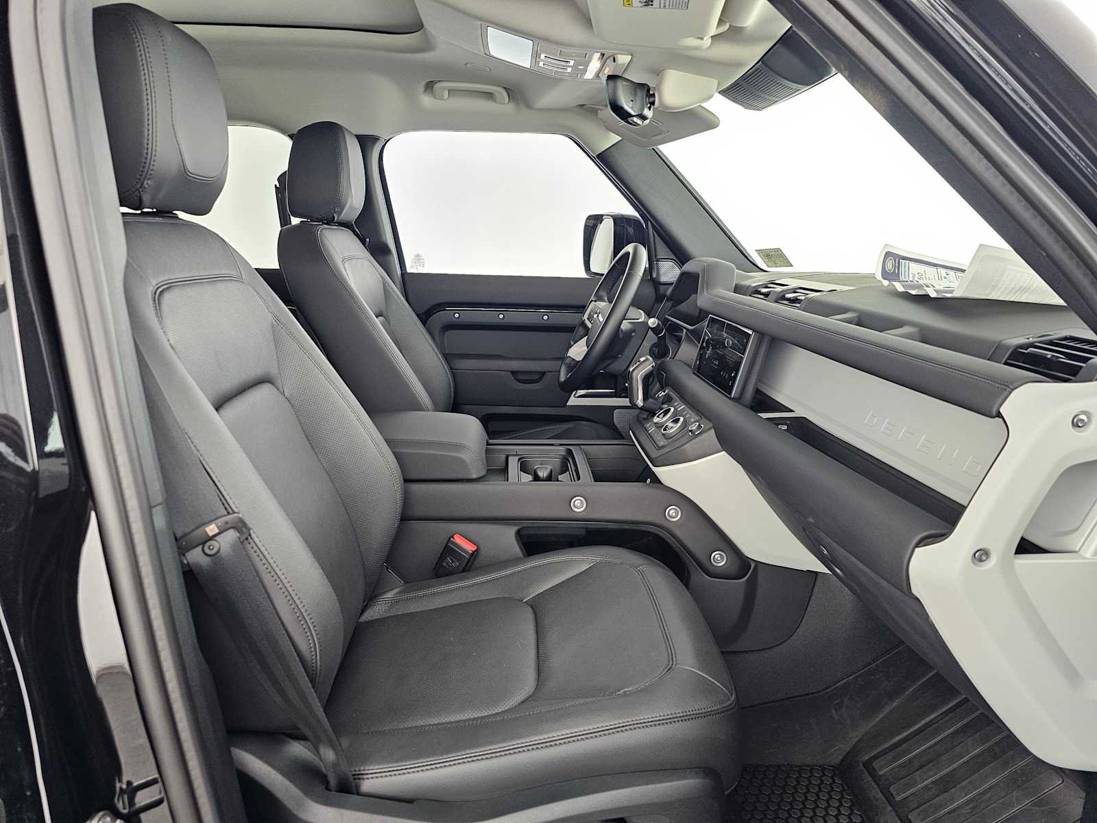 New 2024 Land Rover Defender 110 S AWD/4WD image 10