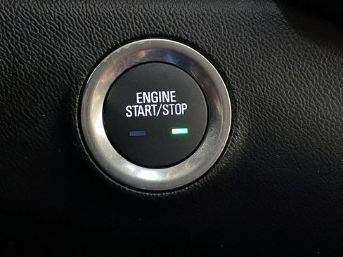 Used 2024 GMC Terrain SLE w/ Driver Convenience Package AWD/4WD image 29