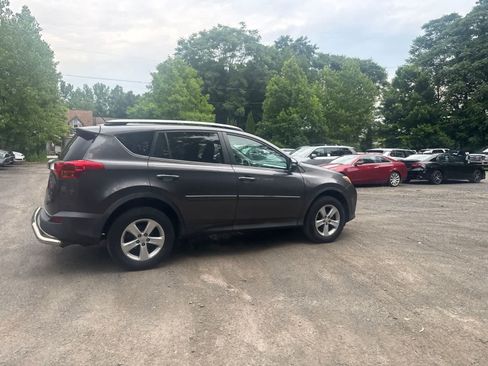Used 2014 Toyota RAV4 XLE AWD/4WD image 6