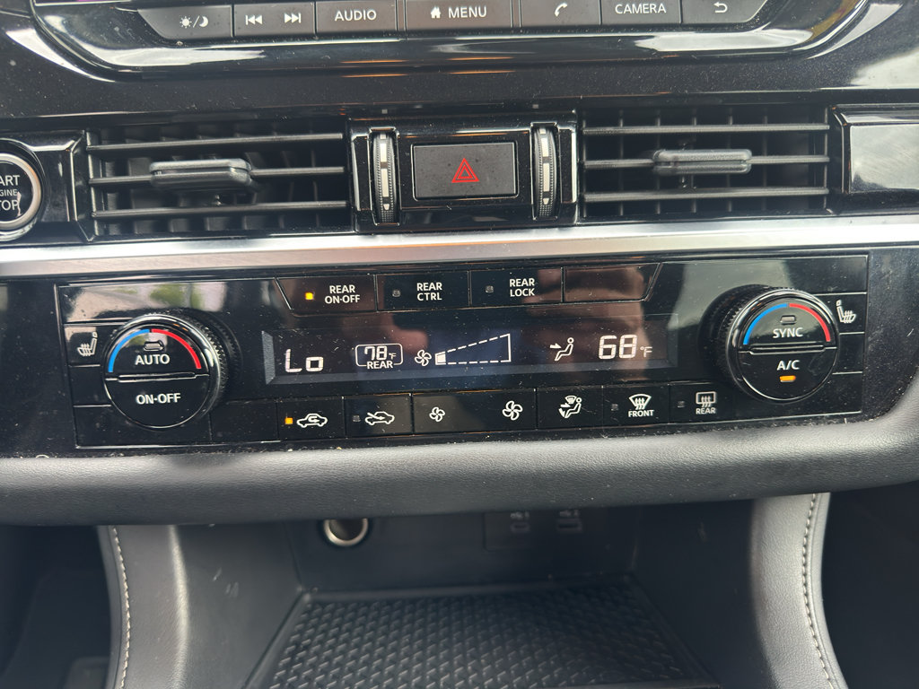 Used 2024 Nissan Pathfinder SV FWD image 10