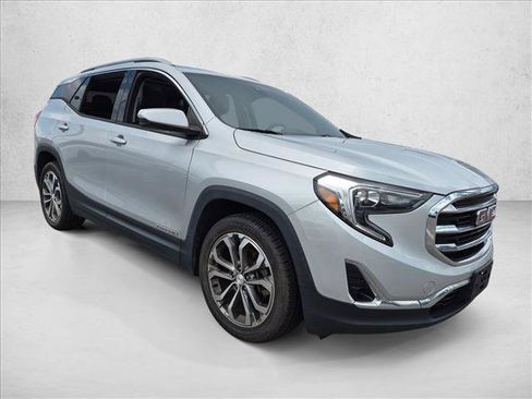 Used 2020 GMC Terrain SLT w/ Preferred Package FWD image 3