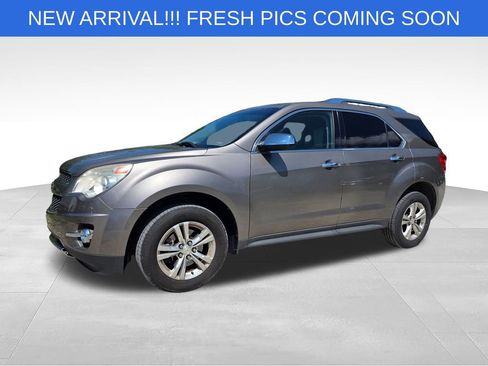 Used 2010 Chevrolet Equinox LTZ FWD image 2