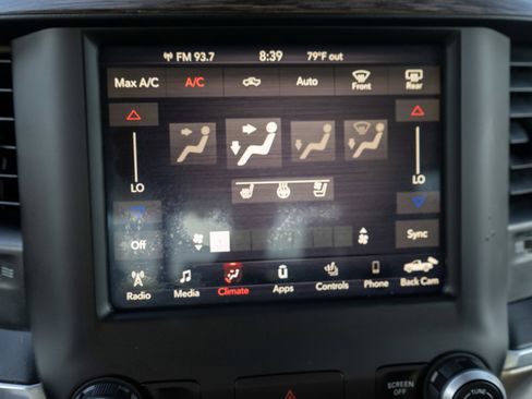 Used 2019 RAM 1500 Laramie AWD/4WD image 18