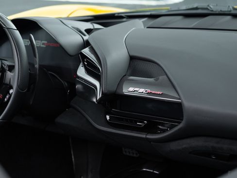 Used 2022 Ferrari SF90 Spider AWD/4WD image 63