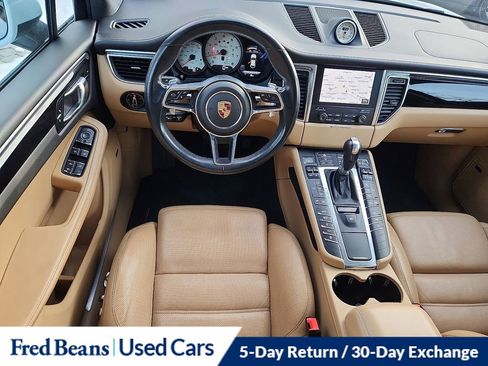 Used 2018 Porsche Macan Turbo image 12