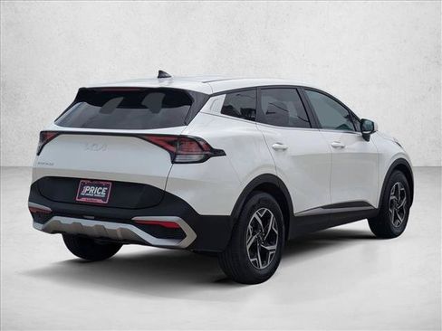 Used 2025 Kia Sportage LX FWD image 5