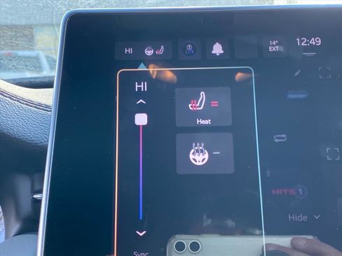 Used 2023 Jeep Compass Limited image 13