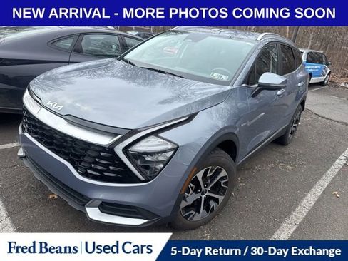 Used 2023 Kia Sportage EX image 2