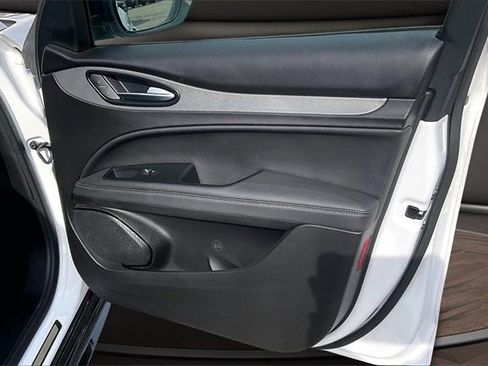 Used 2024 Alfa Romeo Stelvio Veloce image 22