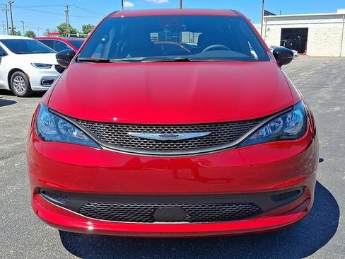 New 2026 Chrysler Voyager LX FWD image 2