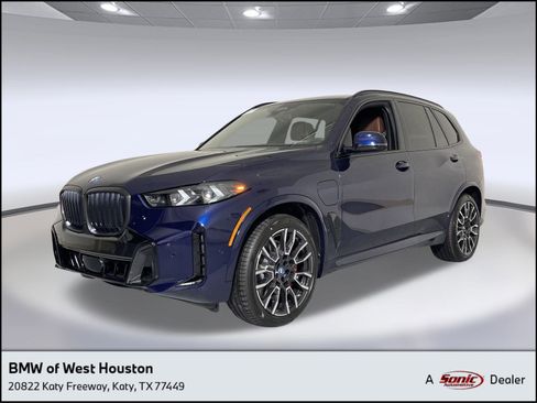 Used 2025 BMW X5 xDrive50e w/ M Sport Package image 1