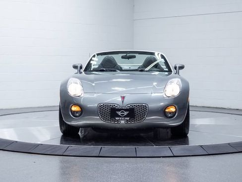 Used 2006 Pontiac Solstice Convertible w/ Premium Package RWD image 5