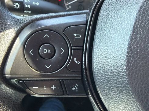 Used 2022 Toyota Corolla LE FWD image 12