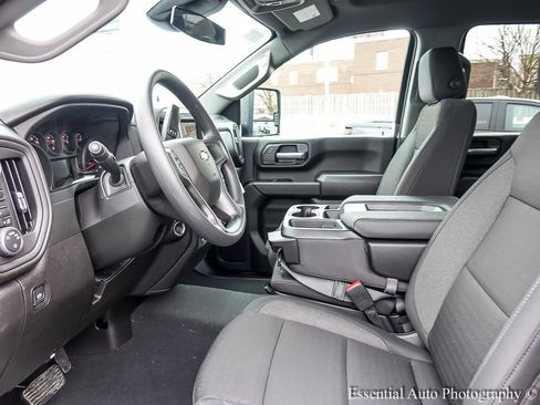 New 2026 Chevrolet Silverado 2500 Custom w/ Custom Convenience Package image 9