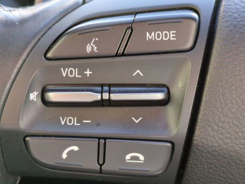 Used 2019 Hyundai Veloster 2.0 Premium image 24