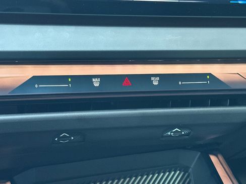 Used 2025 BMW X3 xDrive30i w/ Premium Package image 25