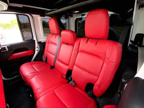 Used 2024 Jeep Wrangler Unlimited Rubicon AWD/4WD image 20