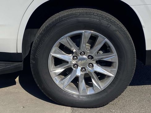Used 2021 Chevrolet Tahoe Premier w/ Premium Package RWD image 9