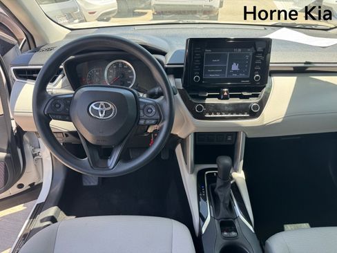 Used 2022 Toyota Corolla Cross L FWD image 15