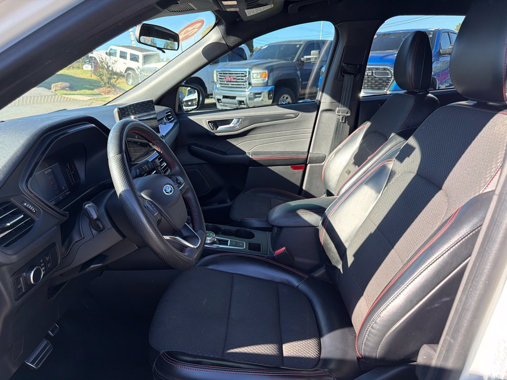 Used 2023 Ford Escape ST-Line w/ Tech Pack #1 FWD image 15