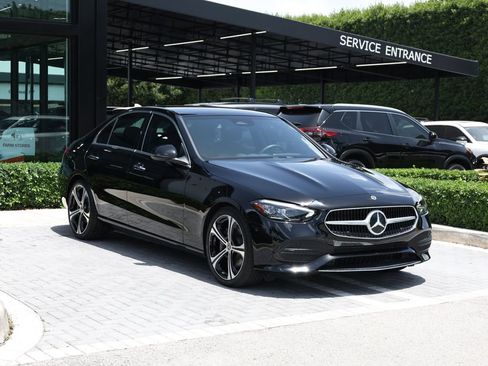 Used 2025 Mercedes-Benz C 300 Sedan image 2
