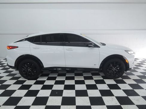 Used 2025 Buick Envista Sport Touring w/ Experience Buick Package FWD image 2
