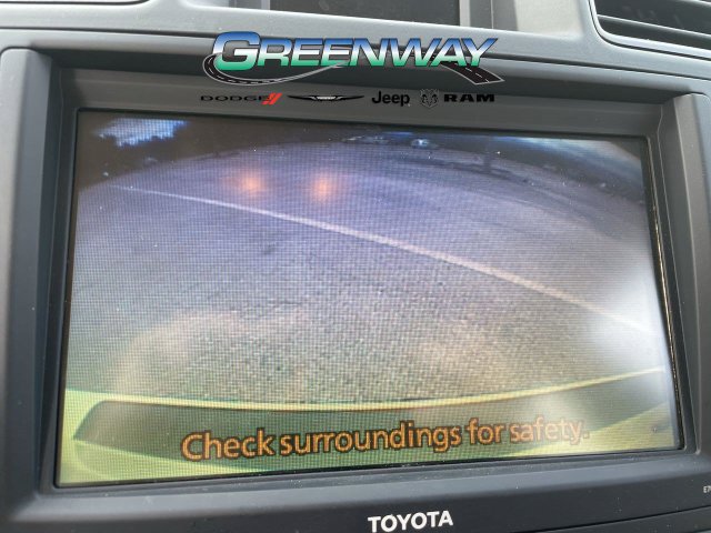 Used 2012 Toyota Highlander Limited w/ Tow Pkg FWD image 22