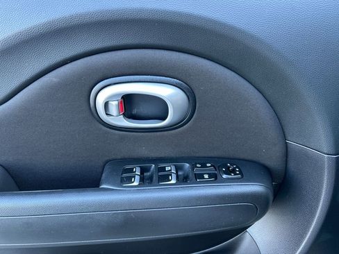 Used 2017 Kia Soul image 13