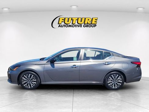 Certified 2025 Nissan Altima 2.5 SV FWD image 6