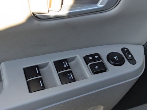 Used 2010 Honda Pilot EX-L image 21