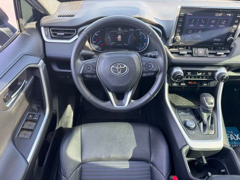 Certified 2022 Toyota RAV4 XSE image 15