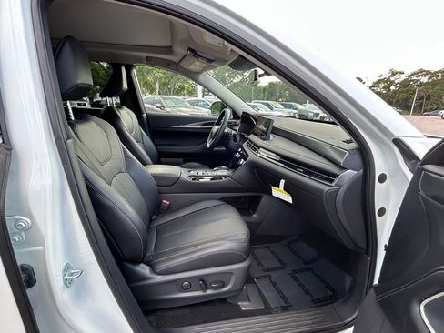 Used 2025 INFINITI QX60 Luxe FWD image 47