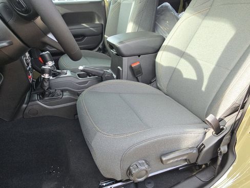 New 2026 Jeep Gladiator Sport image 12