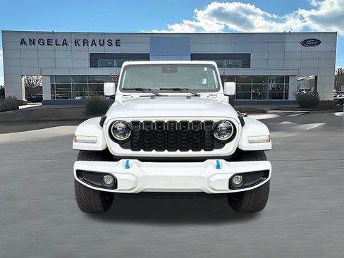 Used 2024 Jeep Wrangler High Altitude AWD/4WD image 2
