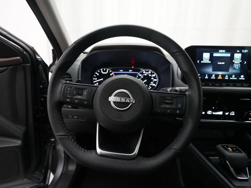 Certified 2023 Nissan Rogue SL w/ SL Premium Package AWD/4WD image 4
