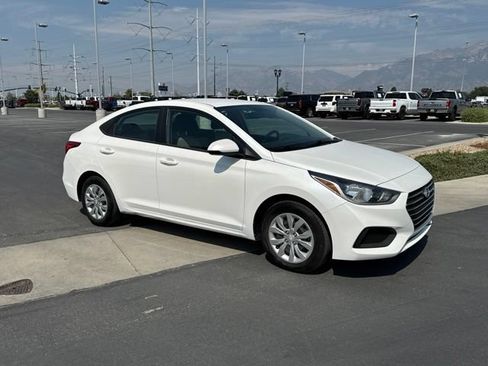 Used 2022 Hyundai Accent SE FWD image 4
