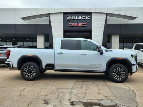 New 2026 GMC Sierra 2500 Denali Ultimate image 2