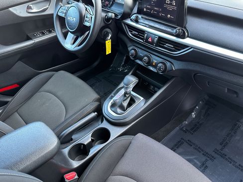 Used 2023 Kia Forte LXS w/ LXS Technology Package image 15