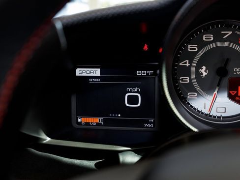 Used 2020 Ferrari 488 Pista Coupe image 34