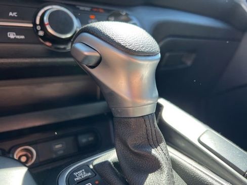 Certified 2024 Kia Soul LX w/ Option Group 015 image 18