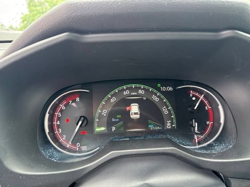 Used 2025 Toyota RAV4 LE AWD/4WD image 13