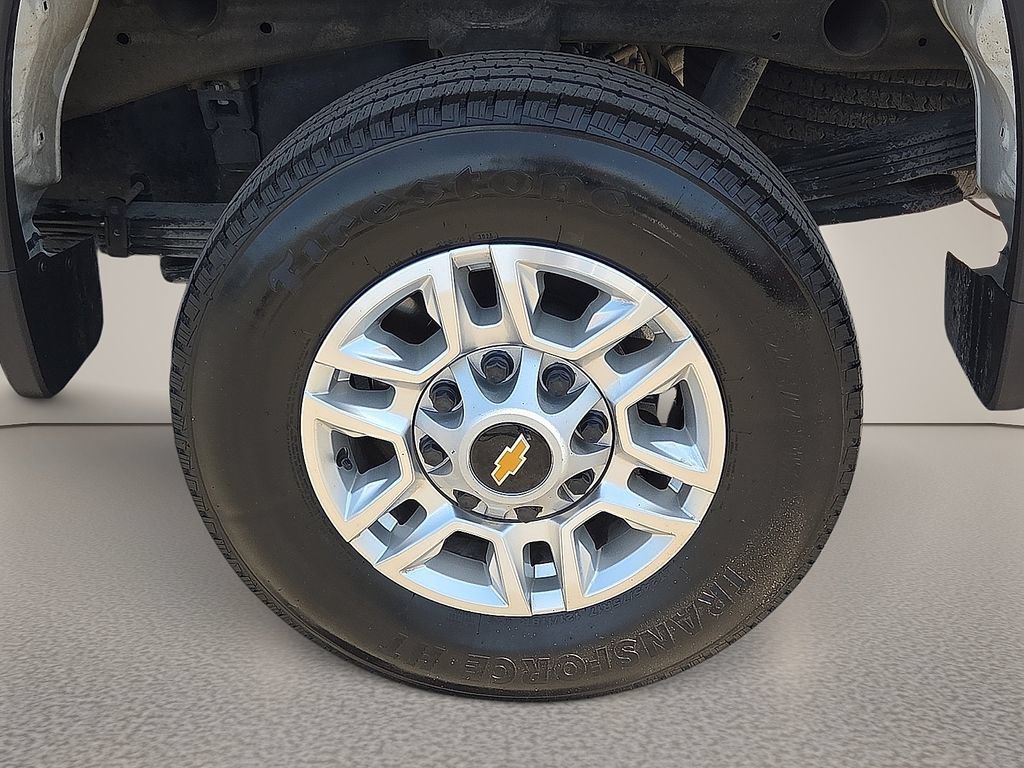 Used 2025 Chevrolet Silverado 2500 LT w/ Convenience Package AWD/4WD image 8
