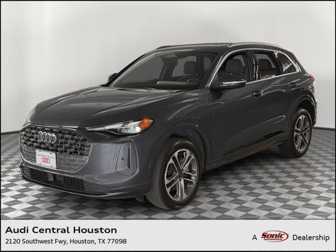Used 2025 Audi Q5 Premium w/ 19" Wheel Package AWD/4WD image 1
