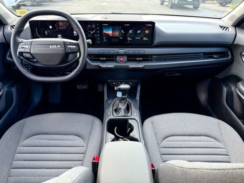 Certified 2025 Kia K4 EX FWD image 32
