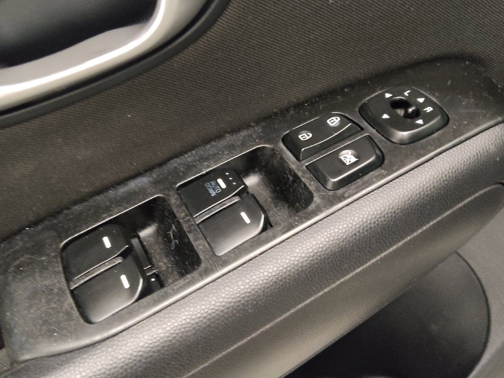 Used 2016 Kia Soul w/ Convenience Package FWD image 27