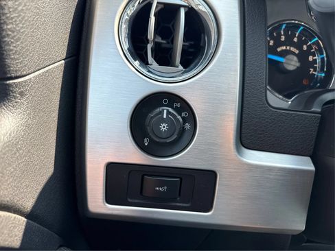 Used 2014 Ford F150 Platinum AWD/4WD image 18