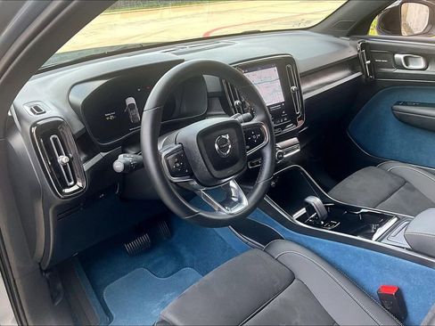 Used 2023 Volvo C40 P8 Recharge Ultimate AWD/4WD image 19