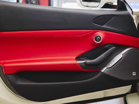 Used 2023 Ferrari Portofino M image 31